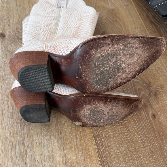 Idyllwind Snakeskin Cream Heeled Boots - Picture 3 of 3